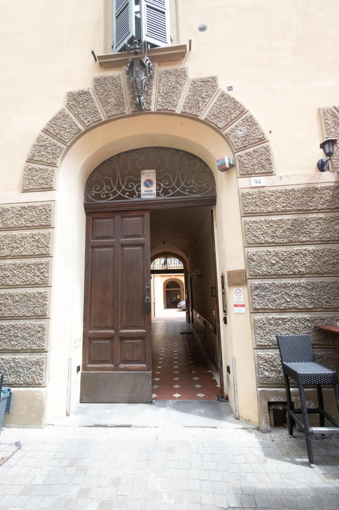 Ca' Spadoni, Centro Storico, Piano Terra, Ingresso Indipendente, Teatro, Parcheggio, イーモラ エクステリア 写真