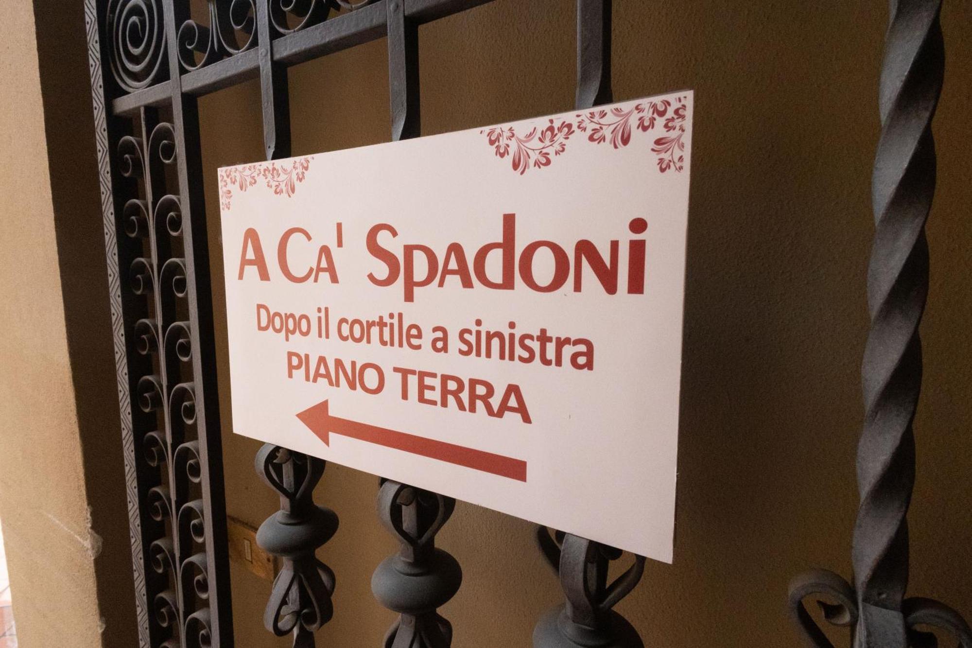 Ca' Spadoni, Centro Storico, Piano Terra, Ingresso Indipendente, Teatro, Parcheggio, イーモラ エクステリア 写真